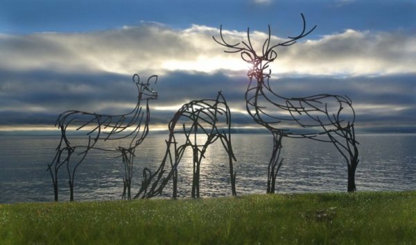 Andrew Kay Sculpture – Trio of Red Deer standing by the lake shore